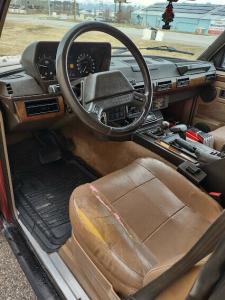 1991-Range-Rover-front-seat